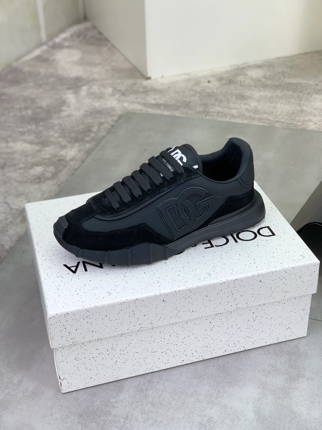Men's men's shoes 💰P542 💰[New model] The latest hot style, top original quality, the official website synchronizes "DOLCE&GABBANA [Dolce & Gabbana] ~ High quality." The effect is low-top casual DG men's shoes, loved by many celebrities, using high-end imported first-layer calfskin splicing logo design + cowhide feet, simple and elegant, perfectly interpreting the latest inspiration of shoes, integrating classics and fashion, luxury dreams, and fashion. Suitable for drivers, light and comfortable to drive, light and breathable for outdoor travel, high-end quality, trustworthy, 5️⃣color🉑️choice! Code number: 38-46